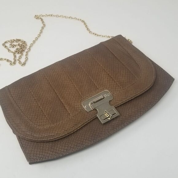 MIZTIGUE BROWN CROSSBODY BAG WITH GOLD CHAIN HANDLE. - Picture 13 of 13